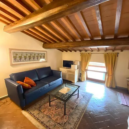 Palazzo Squarcialupi 4*