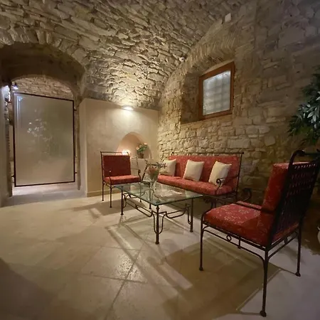 Palazzo Squarcialupi