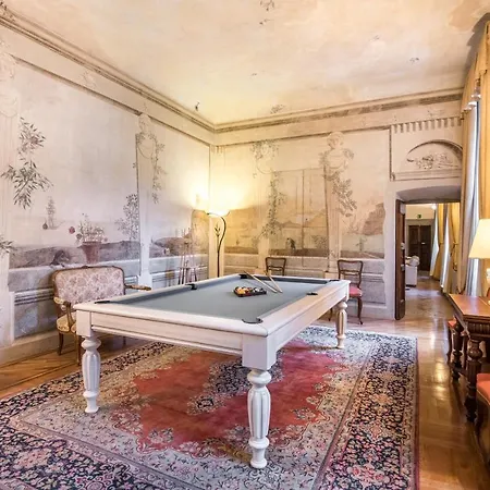 Palazzo Squarcialupi 4*
