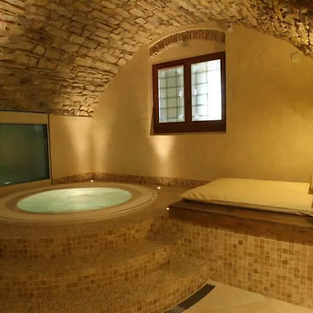 Palazzo Squarcialupi