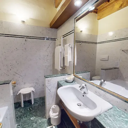 Palazzo Squarcialupi Hotel