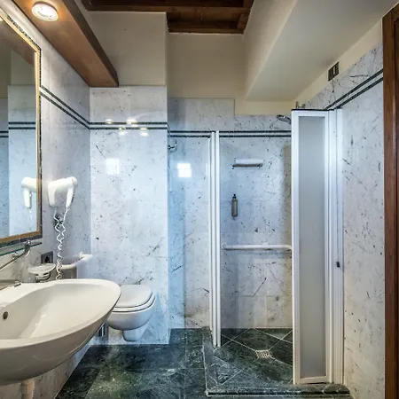 Hotel Palazzo Squarcialupi 4*