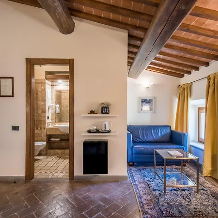 Palazzo Squarcialupi Hotel 4*